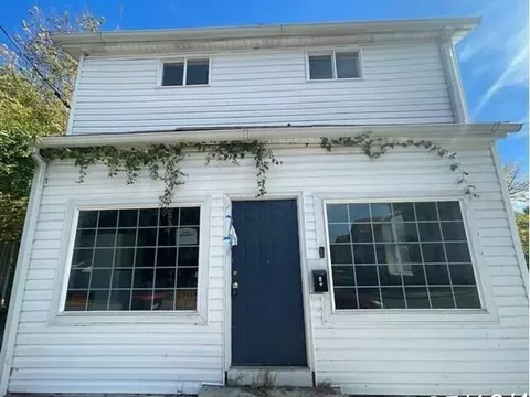 8 N 8th St, Newark, OH 43055