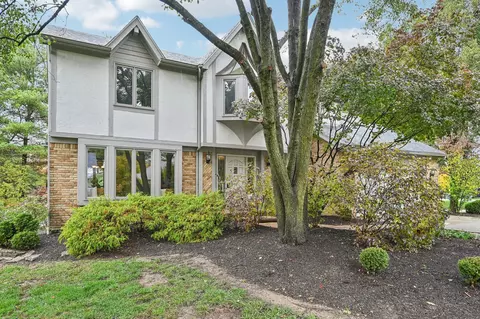 641 Sycamore Mill Dr, Columbus, OH 43230