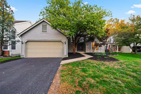 5406 Bullfinch Dr, Westerville, OH 43081