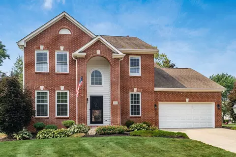 2160 Pleasant Colony Dr, Lewis Center, OH 43035