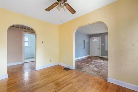Entry Way - 2136 Hillside Ave, Springfield, OH 45503 photo 1 of 1