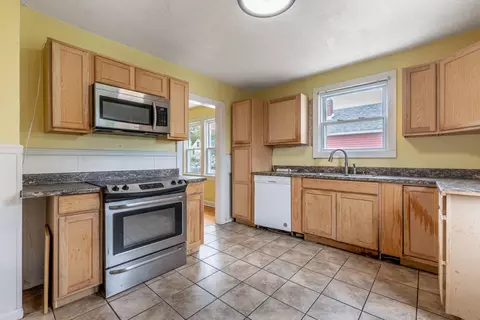 Kitchen - 2136 Hillside Ave, Springfield, OH 45503 photo 1 of 3