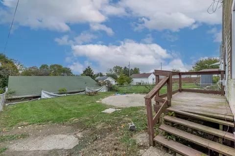 Exterior - 2136 Hillside Ave, Springfield, OH 45503 photo 3 of 6