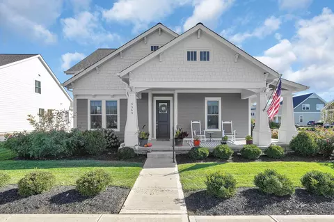 5563 Catalpa Dr, Lewis Center, OH 43035
