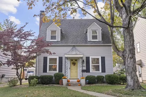 895 Grandon Ave, Bexley, OH 43209