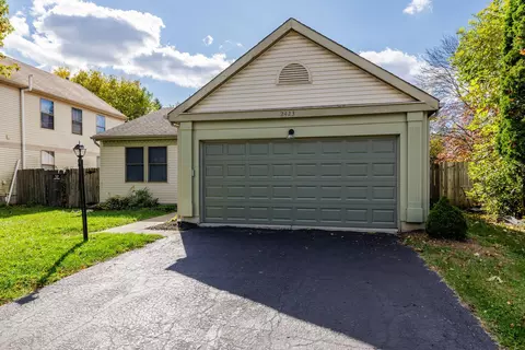 Exterior - 2423 Sutter Parkway Pkwy, Dublin, OH 43016 photo 2 of 7