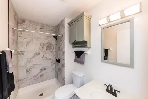 Bath - 2423 Sutter Parkway Pkwy, Dublin, OH 43016 photo 1 of 4