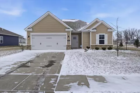 279 Mannaseh Dr W, Granville, OH 43023