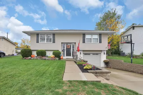 2571 Scott Ct, Grove City, OH 43123