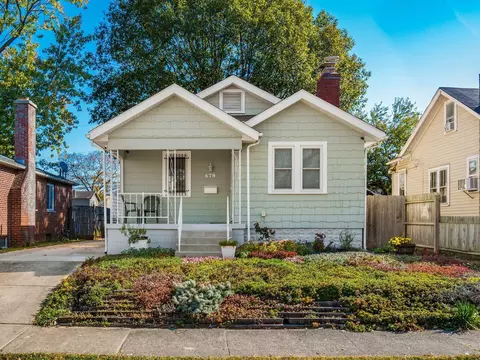 678 S Warren Ave, Columbus, OH 43204