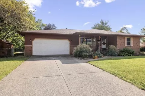5022 Sienna Ln, Columbus, OH 43229
