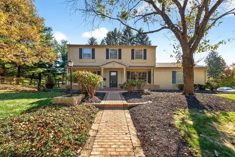 445 Thackeray Ave, Worthington, OH 43085