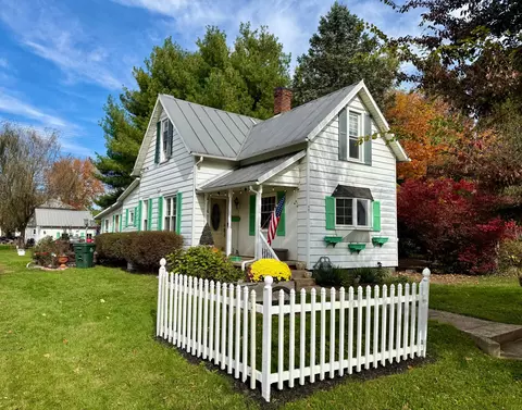 407 Ridgewood Ave, Mount Vernon, OH 43050