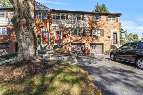 2844 Kingsrowe Ct #27, Columbus, OH 43209