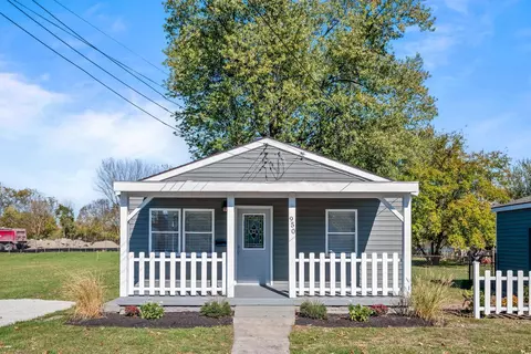950 Oak Grove Ave, Marion, OH 43302