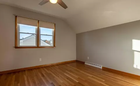 Bedroom - 806 E Chestnut St, Lancaster, OH 43130 photo 1 of 8