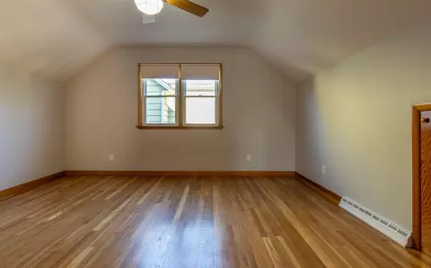 Bedroom - 806 E Chestnut St, Lancaster, OH 43130 photo 3 of 8