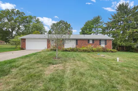 6215 Douglas Dr, Canal Winchester, OH 43110