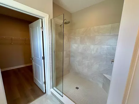 Bath - 8994 Coe Dr, Plain City, OH 43064 photo 2 of 2