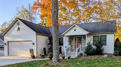 431 Highland Hills Cir, Howard, OH 43028