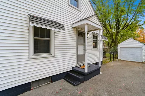 775 E Weber Rd, Columbus, OH 43211 photo 2