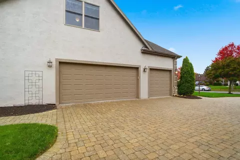 Exterior - 6848 Mcdevitt Ct, Dublin, OH 43017 photo 11 of 12