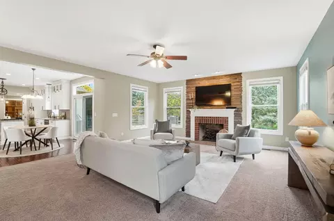 Living - 6848 Mcdevitt Ct, Dublin, OH 43017 photo 2 of 9