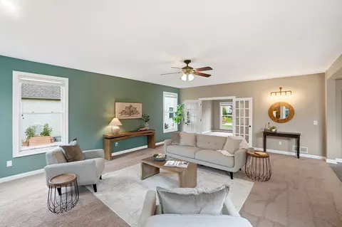 Living - 6848 Mcdevitt Ct, Dublin, OH 43017 photo 5 of 9