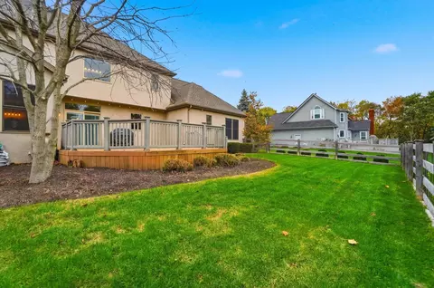 Exterior - 6848 Mcdevitt Ct, Dublin, OH 43017 photo 7 of 12