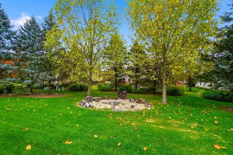 Exterior - 6848 Mcdevitt Ct, Dublin, OH 43017 photo 10 of 12