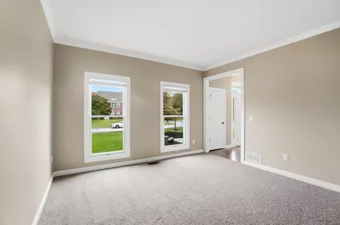 Living - 6848 Mcdevitt Ct, Dublin, OH 43017 photo 7 of 9