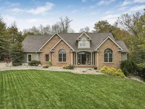 485 Ash Cir, New Concord, OH 43762