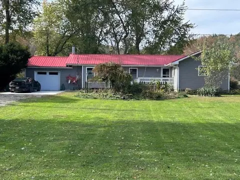 7515 Pioneer Dr, Blue Rock, OH 43720