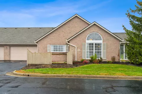 8482 Taylor Chase Dr, Reynoldsburg, OH 43068