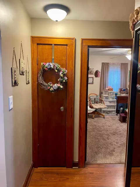 Entry Way - 124 Hayward Ave, Circleville, OH 43113 photo 2 of 3