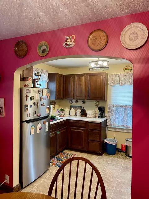 Kitchen - 124 Hayward Ave, Circleville, OH 43113 photo 1 of 2