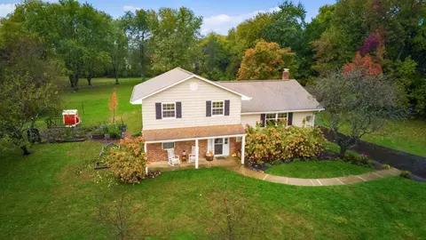 9221 London Rd, Orient, OH 43146