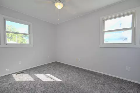 Bedroom - 2605 Morton Dr, Springfield, OH 45505 photo 7 of 9