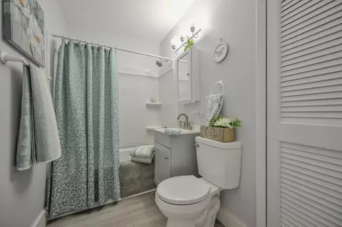 Bath - 2605 Morton Dr, Springfield, OH 45505 photo 1 of 3