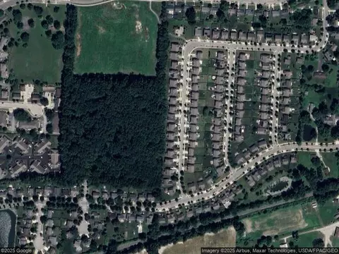 184 Delaware Dr, Delaware, OH 43015