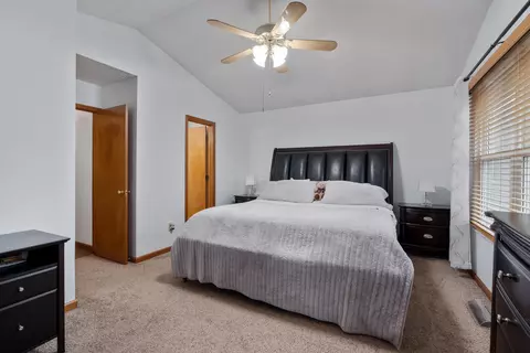 1172 Wexford Green Blvd, Columbus, OH 43228