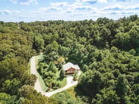 18435 Goat Run Honey Fork Rd, Logan, OH 43138