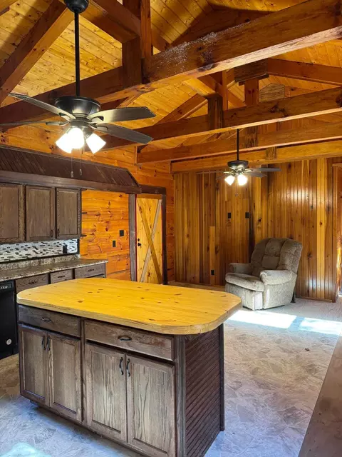 701 Runyon Ln, Nelsonville, OH 45764