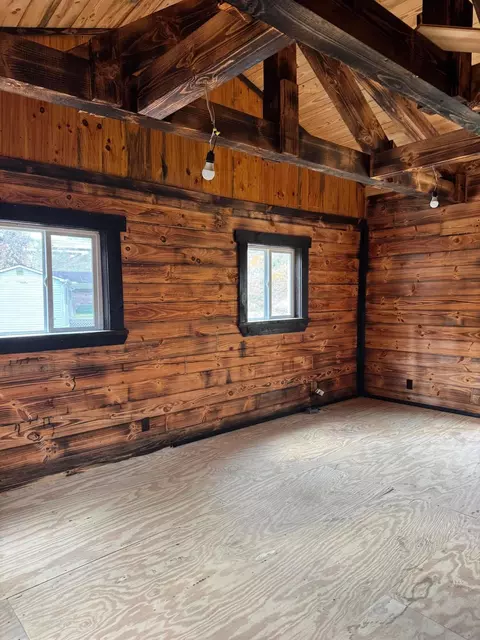 713 Runyon Ln, Nelsonville, OH 45764