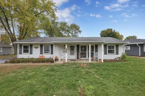 5152 Burdett Dr, Columbus, OH 43232