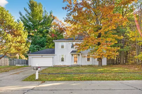 1501 Rolling Meadows Dr, Vermilion, OH 44089