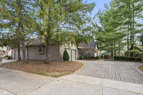 47 Donald Ross Dr, Granville, OH 43023