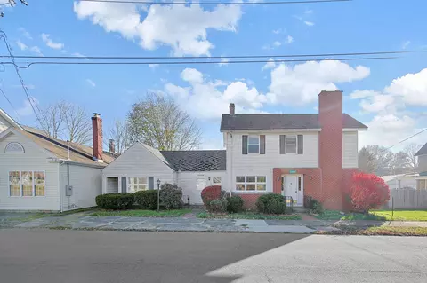 11802 Main St, Adelphi, OH 43101