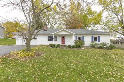 15 Summit Dr, Fredericktown, OH 43019