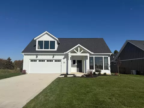 8691 Pine Lakes Dr, Sunbury, OH 43074